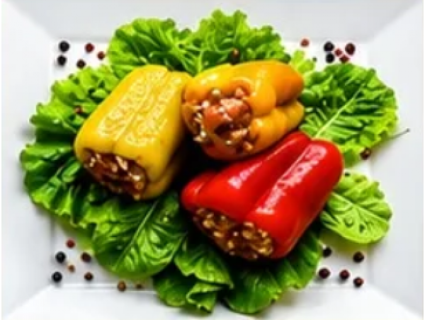 Перец фаршированный с мясом птицы